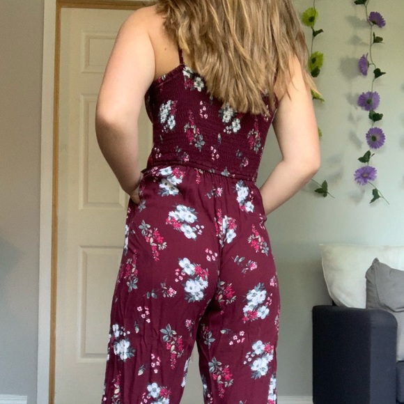 Hollister Burgundy Floral Print Jumpsuit!! - Picture 3 of 7